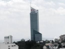 Incendio en vivo hotel riu guadalajara 16 feb 2011.mov desde lopez mateos. Incendiaron El Hotel Riu En Guadalajara