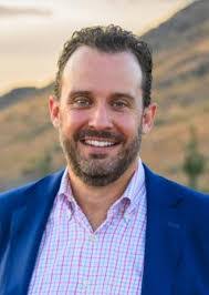 Kyle Nitschke's Instagram, Twitter & Facebook