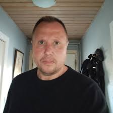 I still get this message i use a laptop and umic 1 still not working no  noise in the room