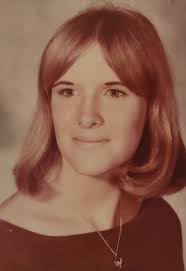 DONNA LEE DAVIS Mrs. Donna Lee Davis, age 67, of Bonifay, Florida passed  away November 2, 2021, at her home. She was born October 13, 1954, in  Miami, Florida. Donna was preceded