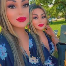 Miriam Mitchell's Instagram, Twitter & Facebook