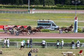 Prix De La Porte De Charenton A Enghien Resultats Et Rapports Pmu 2019 07 03 Tierce Magazine Piste De Danse Rapport Portes