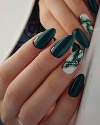 If you want others to get jealous of your cool nail designs, you are reading the right post for you. Almond Nails Fall Nail Colors Dark Green Nails Black Gold Glitter Green Marble Green Nail Designs Fall Acrylic Nails Green Nails