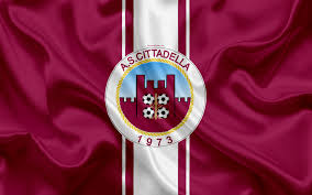 Cittadella have scored an average of 1.26 goals per game since the beginning of the season in the italian serie b. Herunterladen Hintergrundbild Als Cittadella 4k Serie B Fussball Seide Textur Emblem Seide Flagge Cittadella Fc Logo Italienische Fussball Club Cittadella Italien Mit Einer Auflosung Zu Uberwachen 3840x2400 Bilder Auf Dem Desktop