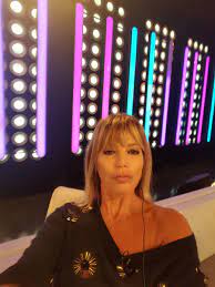 Últimas noticias de any ventura: O Xrhsths Any Ventura Sto Twitter En Benditaok Vestida X Fhiona Zapatos Salmanbs Y Piel Lorenagbalsas Https T Co N0zrrtxje3