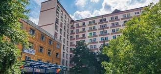 Spitalul judetean mavromati botosani, este pentru aceasta zona cea mai importanta institutie in asigurarea asistentei medicale pentru locuitorii municipiului si ai comunelor arondate. Spitalul JudeÈean De Urgenta Mavromati BotoÈani A Fost Acreditat