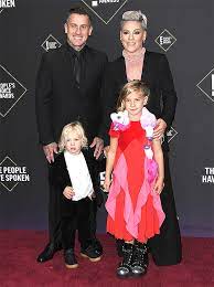 Willow sage hart has not only inherited p!nk 's punk rock flair, but her mom's incredible vocals too! Who Is Willow Sage Hart Learn More About P Nk Carey Hart S Daughter Hollywood Life