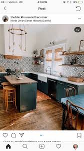 Small Kitchen No Upper Cabinets Don T Like The Green Though Interior Design Kitchen Home Decor Kitchen Kitchen Design