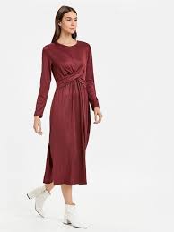 Lcw Bayan Elbise Modelleri Bordo Uzun Katlamali Detayli Uzun Kol Sade Elbise Beyaz Topuklu Bot Kiyafet Kombinleri Elbise Elbise Modelleri Moda Stilleri