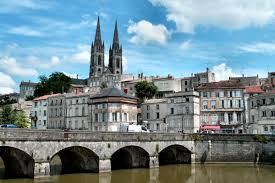 Il y a 3 heures un(e) vent frais ( 11 m/s 40 km/h 25 milles/heure 21 noeud 6 bf) avec des rafales jusqu'à 15 m/s54 km/h34 milles/heure29 noeuds7 bf a été observé(e) en rochefort à chassiron. Meteo Heure Par Heure Niort 79000 Deux Sevres Previsions Meteo Gratuite A 15 Jours La Chaine Meteo