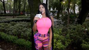 Aleira Avendaño presenta su sencillo titulado 