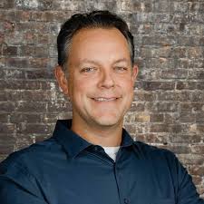 Mike Bridge's Instagram, Twitter & Facebook