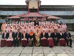 Smk hutama berstatus terakreditasi a yang memiliki 3 jurusan, yaitu : Sekolah Menengah Kebangsaan Seri Paka Posts Facebook