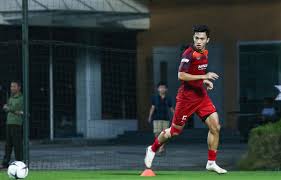 Đoàn văn hậu hiện là một trong số ít những tuyển thủ việt nam được đầu quân cho clb nước ngoài. Ä'oan VÄƒn Háº­u Sang Ha Lan Thi Ä'áº¥u Lá»¡ Tráº­n Thai Lan Vá»›i Viá»‡t Nam Bong Ä'a Vietnam Vietnamplus