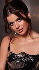 Ви коли-небудь відчували, як мрія стає реальністю прямо у вас на очах? ✨  Саме це трапилось на моєму МК🫰🏻 Ми створили образ з  @stylist_samsonova_vika від якого дух захоплює