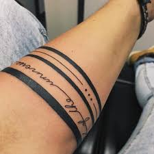 80 Ideias De Tatuagem Bracelete Masculino 2019 Voce conhece os modelos mais indicados para o braco? tatuagem bracelete masculino
