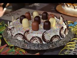 Ganz groß in sachen schaumküsse. Super Dickmanns Torte Mohrenkopf Torte Purzel Cake Youtube