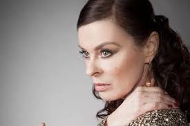 Lisa Stansfield is all around G Live