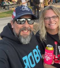 Happy 40th Birthday to the family member of the Donehues from Michigan!!  Warmest blessings and birthday wishes from Louisiana !! 🎉🎉 Laissez les  bons temps rouler and Happy Mardi Gras