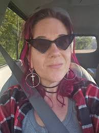 I don't always wear sunglasses, but when I do it drives the ladies wild 😎