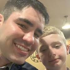 Derrick Tackett's Instagram, Twitter & Facebook