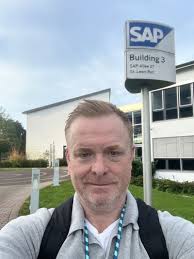 Gary Pomfret FInstAM(Dip) MBCS