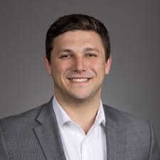 A little late in my announcement, but I'm pleased to share that I recently  started a new position at Spencer Fane LLP as an associate in its Real  Estate Transaction Practice Group. |