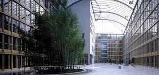 Haus der deutschen wirtschaft das haus der wirtschaft ist sitz einiger interessenverbände der deutschen wirtschaft (bdi, bda, dihk). Haus Der Deutschen Wirtschaft Berlin Saa Schweger Architekten