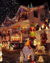 365 Days Of Christmas On Instagram Do You Like This Kind Of Decoration Outsid Christmas Lights In Room Christmas Tree Photography Christmas Lights Outside
