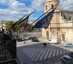 Are listed below, click on the city name to find distance between. Floridia Stop A Stazionamenti E Assembramenti Carianni Chiude Piazze E Strade Siracusa News