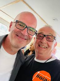 Mighty pint! Pauline Morrison Joanne Irvine Jackson Aimee Jackson sun  shinnnneeee