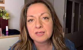 Θέλει να σπασει τον καθρεφτη! Moytidoy Etsi Exase Ta Peritta Kila H Megalh Allagh Sthn Emfanish Ths Gossip Tv Gr