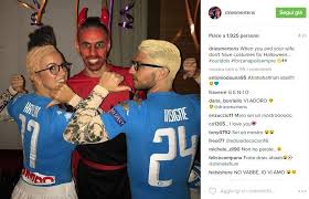 Sarri ora è 2º, su la gazzetta dello sport, 4 febbraio 2017. Foto Spettacolare Halloween Degli Azzurri Mertens Vestito Da Insigne E La Moglie Da Hamsik