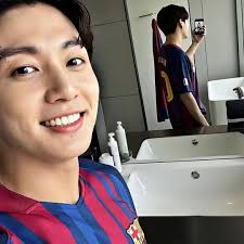 10/10 HOBI TOUR LIVE Seoul ✅️ Brooklyn✅️ Chicago✅️ Mexico✅️ San Antonio ✅️  Oakland ✅️ LA ✅️ Manila ✅️ Saitama ✅️ Singapore ✅️