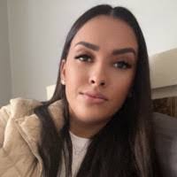 Deidre Hobbs's Instagram, Twitter & Facebook