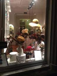 Exterieur Madhatters Dinnerparty Berryrutjes Hats Fashion Shop Interior Hat Display Shop Interior