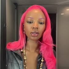 Danielle Caraway's Instagram, Twitter & Facebook