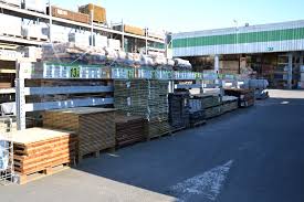 Courdesmateriaux Cour Materiaux Exterieur Equipe Magasin Leroymerlintrignac Trignac Loireatlantique B Loire Atlantique Exterieur Magasin Leroy Merlin