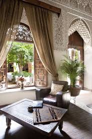 Whether it be the bold bright colors or intricate patterns, moroccan home decor makes a drab space look fabulous. Contemporary Bedroom Elegant Living Room Wall Decor Ideas Novocom Top