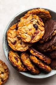 Made with mainly egg whites, it's an ideal way to use up leftover egg whites after baking cookies. Vegan Florentines Lazy Cat Kitchen