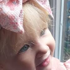 Bonnie Tyler performed her hit song "It's A Heartache"