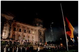 18 adressen zu bundestag in berlin mit telefonnummer, öffnungszeiten und bewertung gefunden. Domestic Protocol Office Of The Federal Government Flag Of Unity