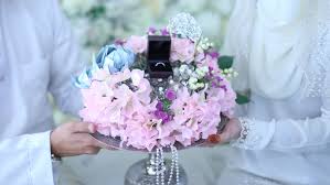 Gubahan Hantaran Mas Kahwin Cincin Gelang Wedding Crafts Wedding Wedding Rings