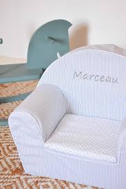 Fauteuil Club Enfant En Mousse Rayures Bleues Et Blanches Coussin A Pois Broderie Personnalisee Avec Prenom Fauteuil Club Fauteuil Club Enfant Fauteuil Enfant
