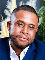 Lara Scott Takes Middays At K-Earth