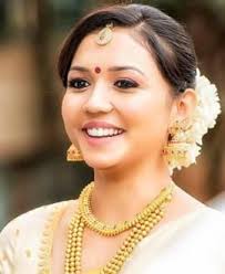 Noor Makeup Artist Info Review Best Bridal Makeup In Chennai Bridal Makeup Bridal Hair Pictures Best Bridal Makeup