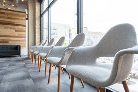 This Oral Surgery Start Up Located In Chicago S West Loop Neighborhood The Space Is Reflective Of Its Environment And Awards Apex Design Oral Surgery Design