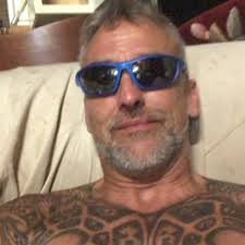 Online Online 👤 (1) Sent you a friend request 📍 (2) Myla is 1.13 miles  from you