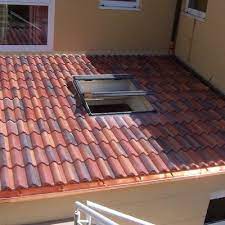 Consulta i prezzi di riferimento per lavori di installare finestre per tetti e lucernari in pvc a italia. Guida E Costi Per Installare Finestre In Tetti O Lucernari Habitissimo
