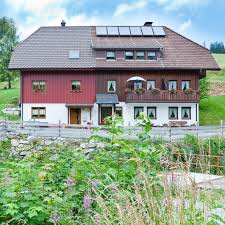 Erleben und genießen sie ihren urlaub im rustikalen schwarzwaldhaus in einer unserer drei komplett eingerichteten ferienwohnungen. Haus Bergschuh Home Facebook